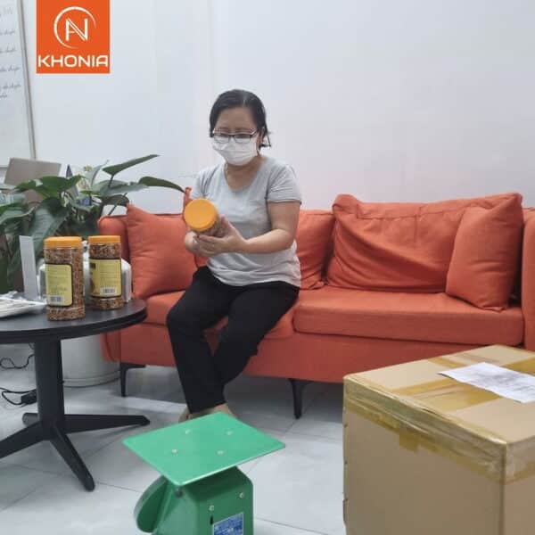 Cô Hoa gửi dịch vụ vận chuyển bên ngoài đã lỡ mất dịp tết năm ngoái 2 317972098 572494734884571 9089646571003359558 N (1)